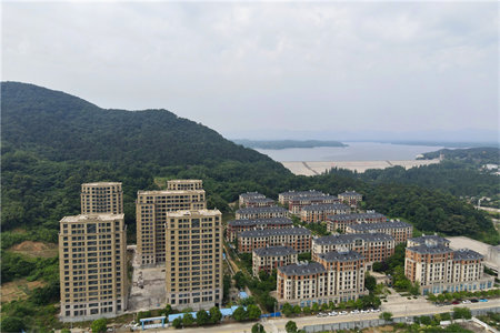 贵和家苑3室2厅1卫68万97m2精装修出售